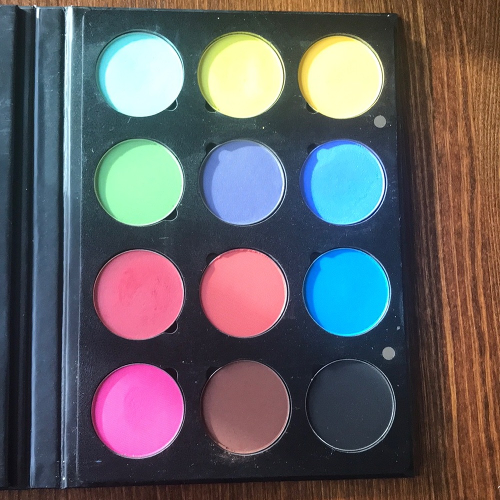 OFRA Pro Palette - Bright Addiction